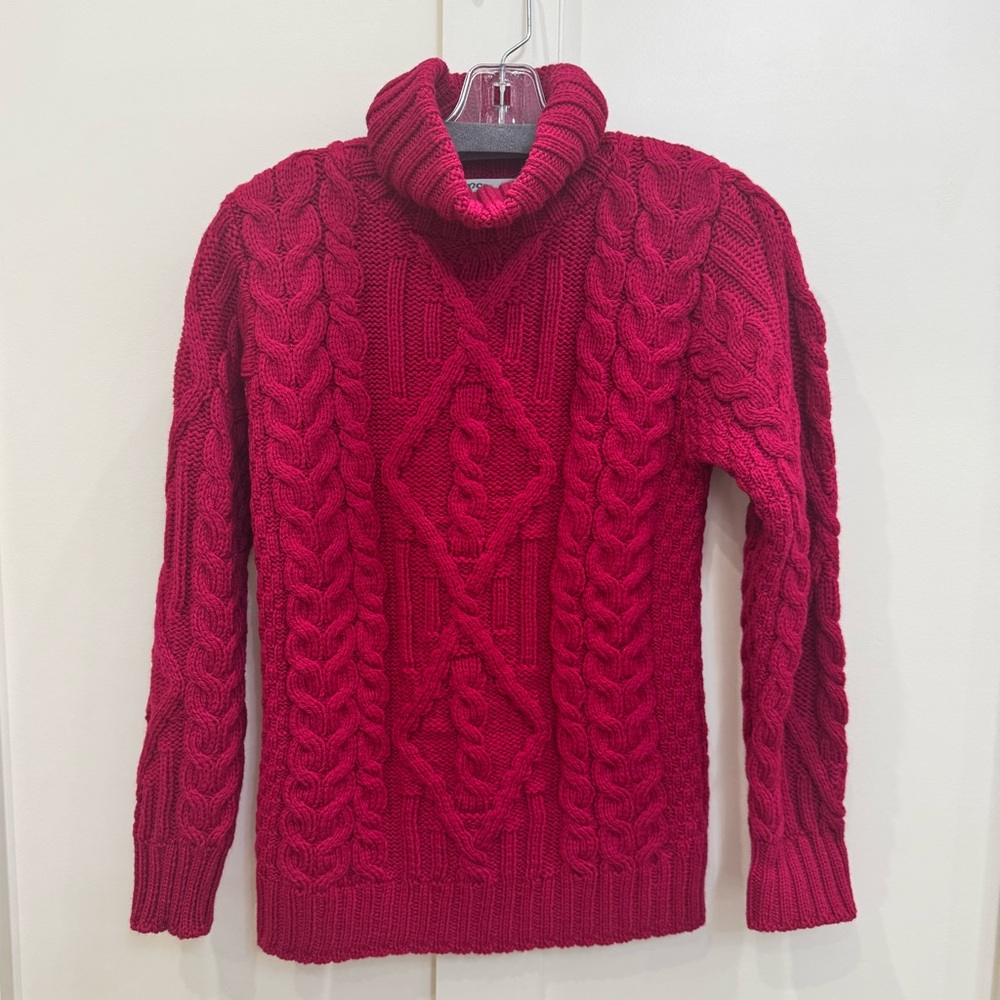 NEW with tags Heavyweight  💯 Merino Wool, super warm, Aran Sweater!